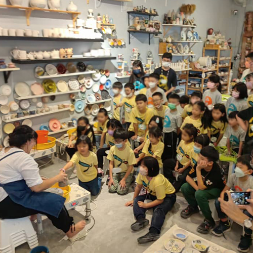 B03 Children's group activities
 | Six Trees Art & Pottery