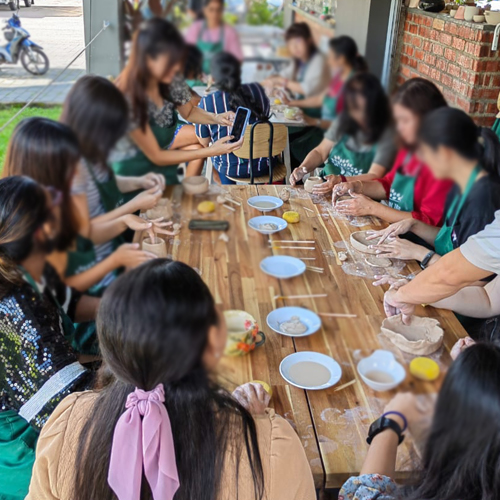 B02 Customization Team Bonding | Six Trees Art & Pottery