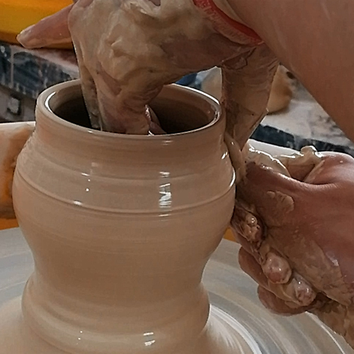 A61【经典】古法拉坯
【Classic】Wheel throwing | Six Trees Art & Pottery