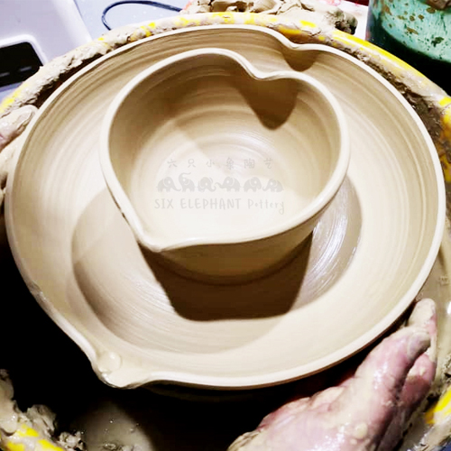 A61【经典】古法拉坯
【Classic】Wheel throwing | Six Trees Art & Pottery
